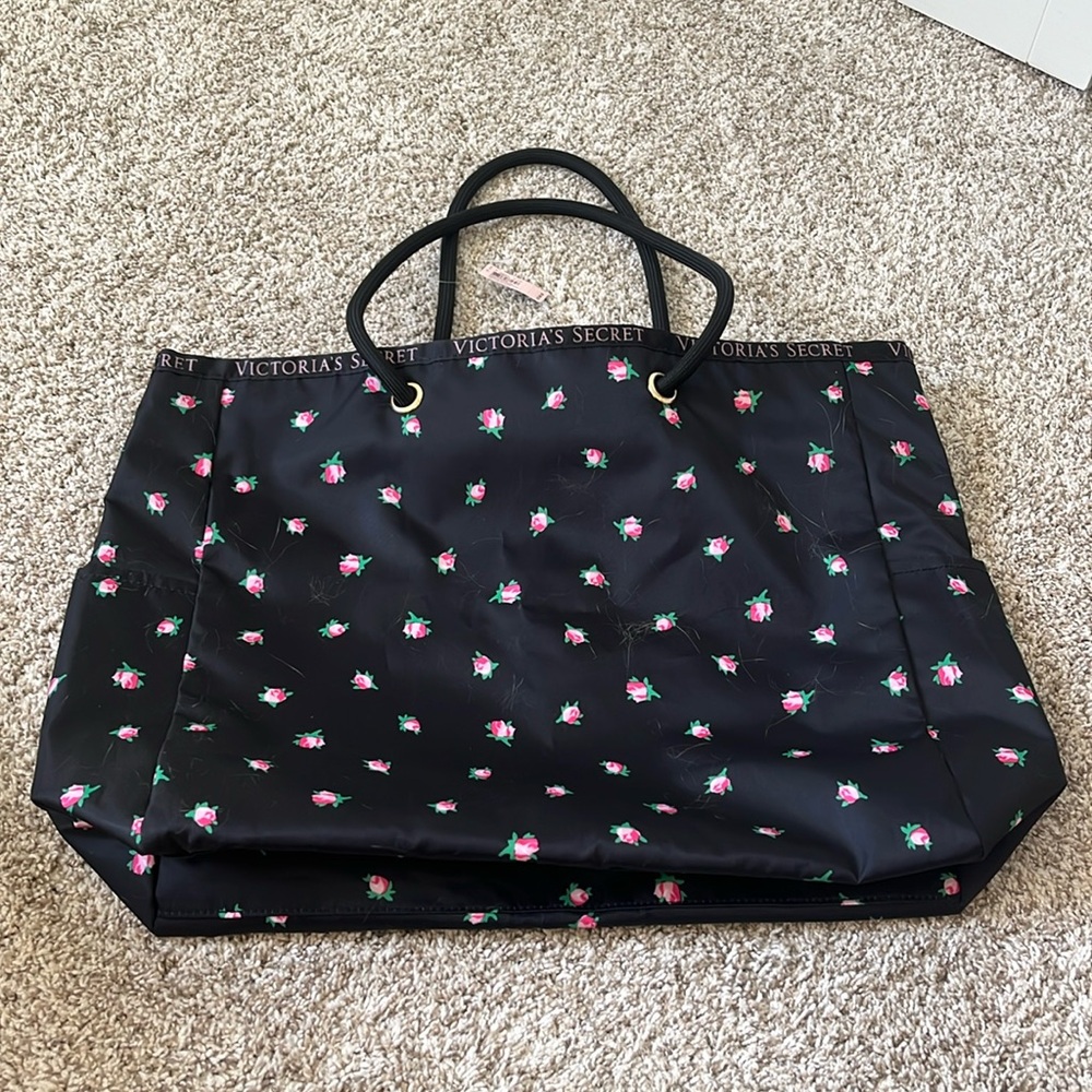 NWT Victoria’s Secret reversible tote